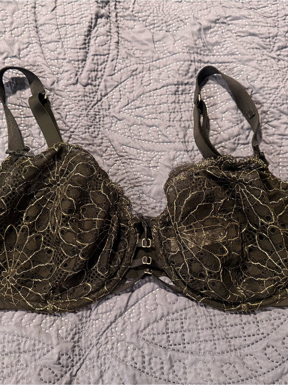 Cacique unlined lace bra size 46D